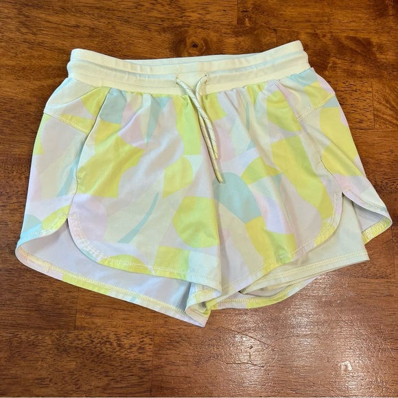 Target all in Motion yellow multicolor athletic shorts with liner size medium 8 - Picture 1 of 3